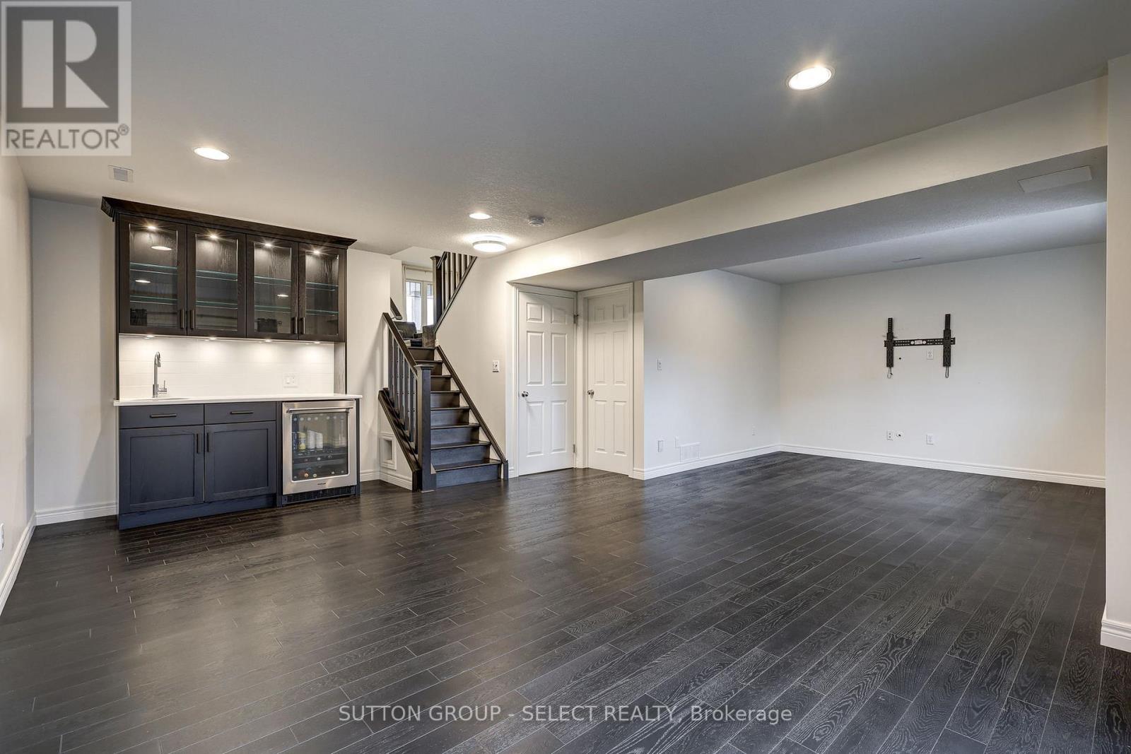 21 Alderwood Court, St. Thomas, Ontario  N5P 0B2 - Photo 16 - X12561772