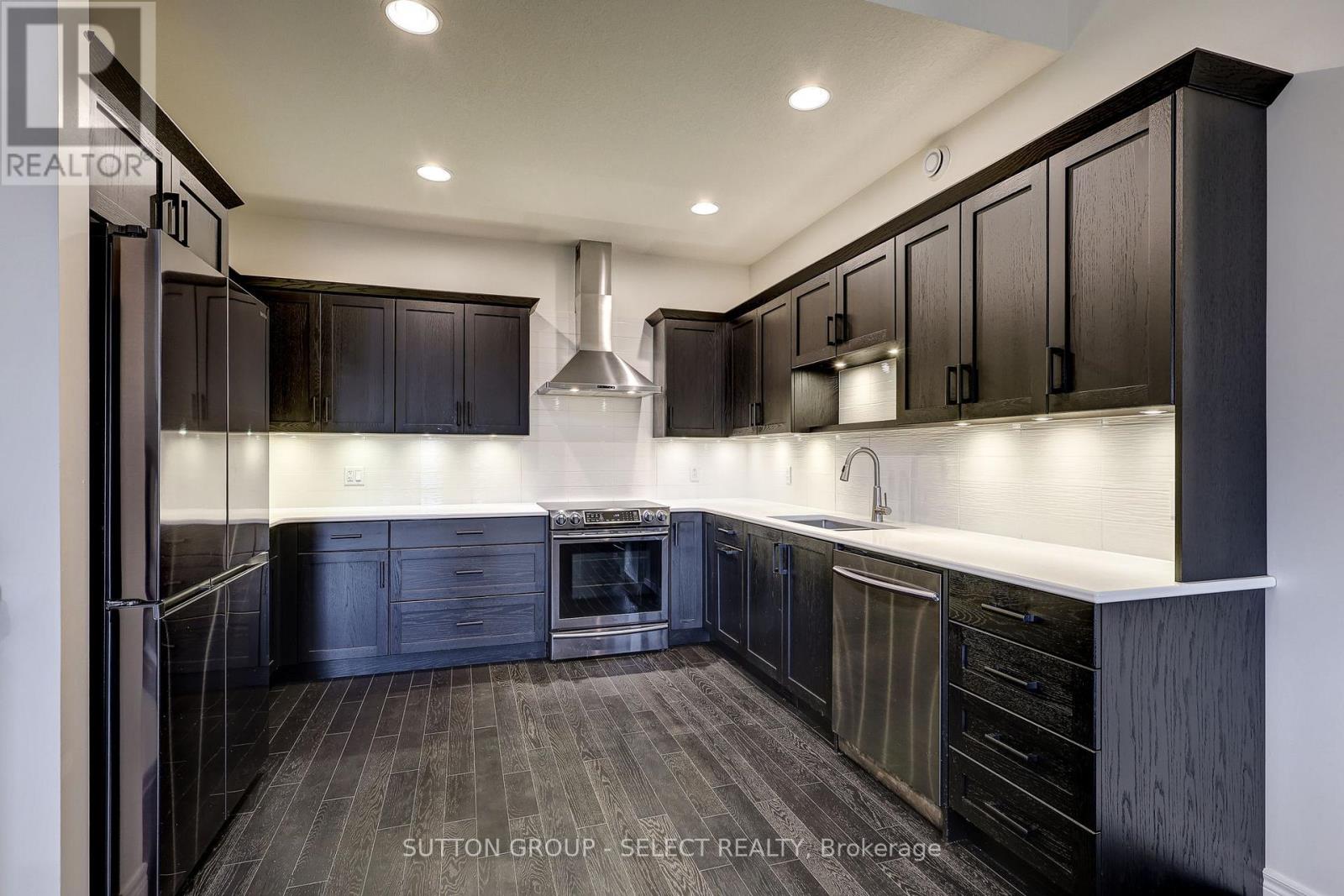 21 Alderwood Court, St. Thomas, Ontario  N5P 0B2 - Photo 7 - X12561772