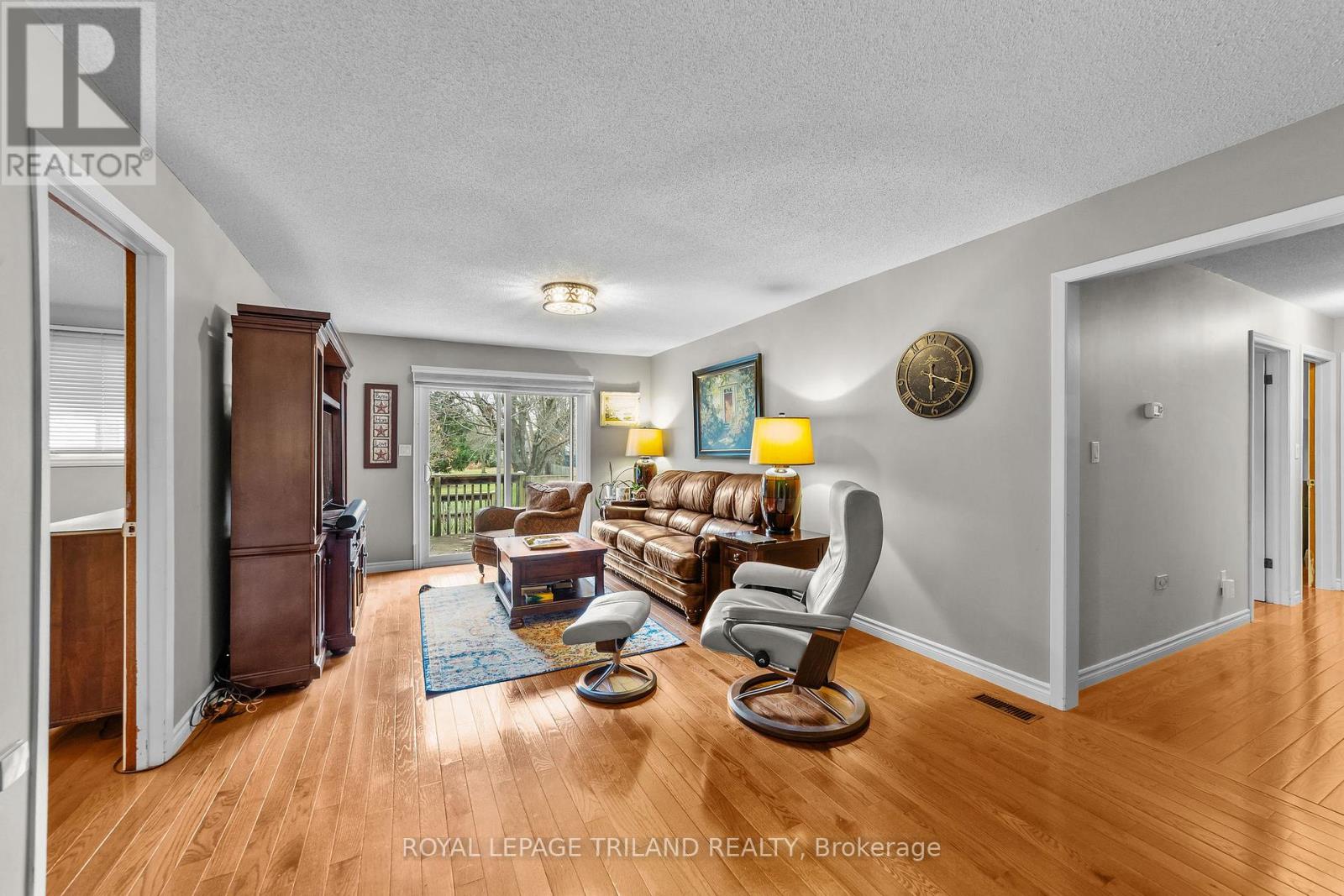 115 Roe Street, Southwest Middlesex, Ontario  N0L 1M0 - Photo 13 - X12561790