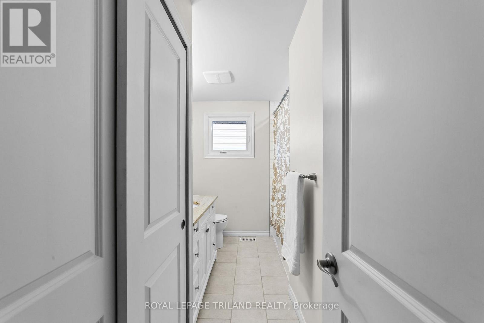 115 Roe Street, Southwest Middlesex, Ontario  N0L 1M0 - Photo 16 - X12561790