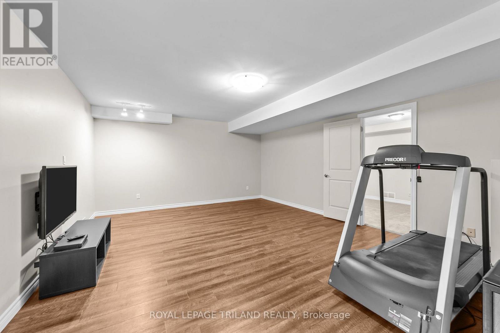 115 Roe Street, Southwest Middlesex, Ontario  N0L 1M0 - Photo 20 - X12561790