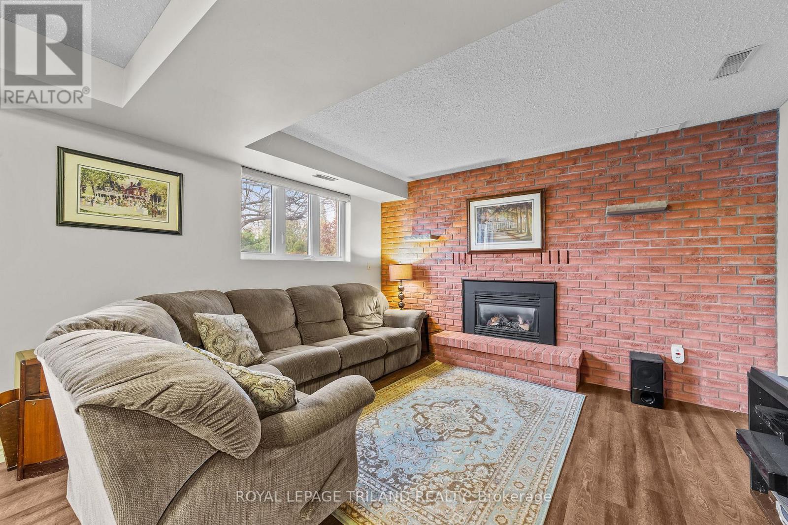 115 Roe Street, Southwest Middlesex, Ontario  N0L 1M0 - Photo 27 - X12561790