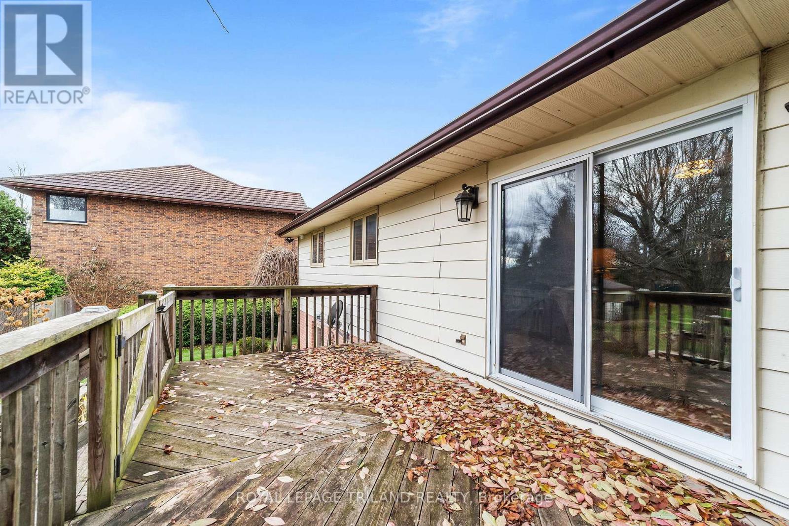 115 Roe Street, Southwest Middlesex, Ontario  N0L 1M0 - Photo 36 - X12561790