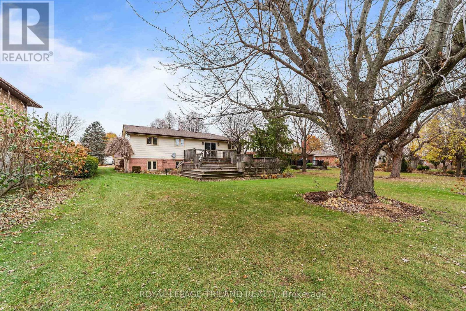 115 Roe Street, Southwest Middlesex, Ontario  N0L 1M0 - Photo 39 - X12561790