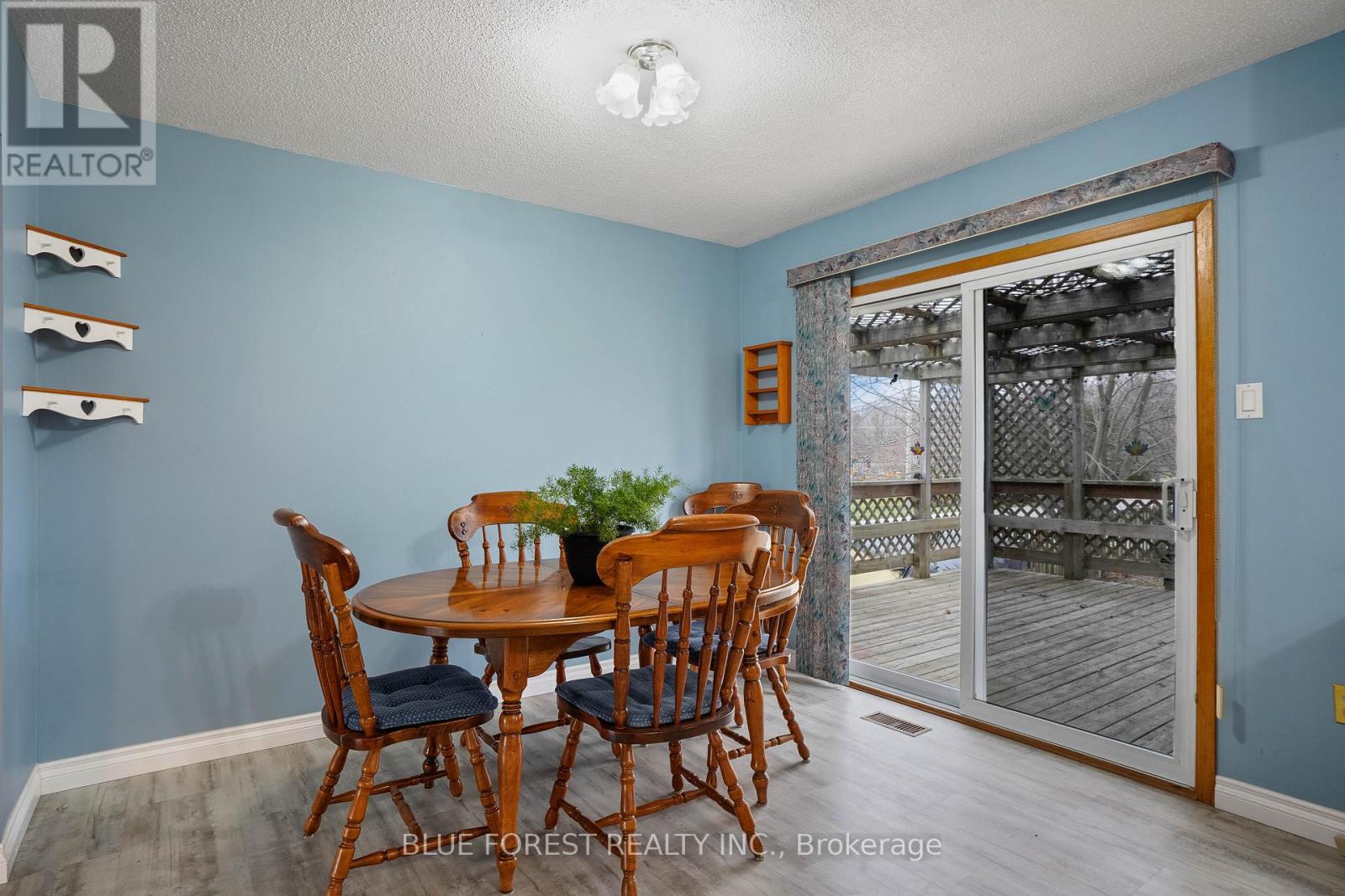 177 Gilbert Street, West Elgin, Ontario N0L 2P0 - Photo 13 - X12561974