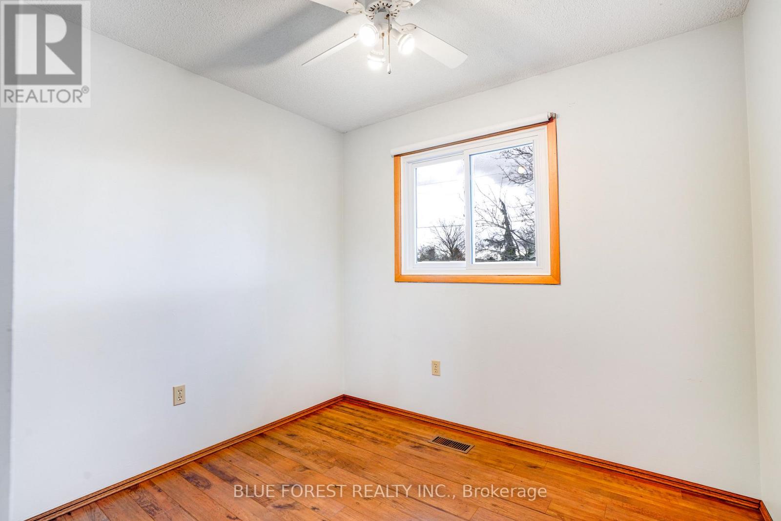 177 Gilbert Street, West Elgin, Ontario N0L 2P0 - Photo 17 - X12561974