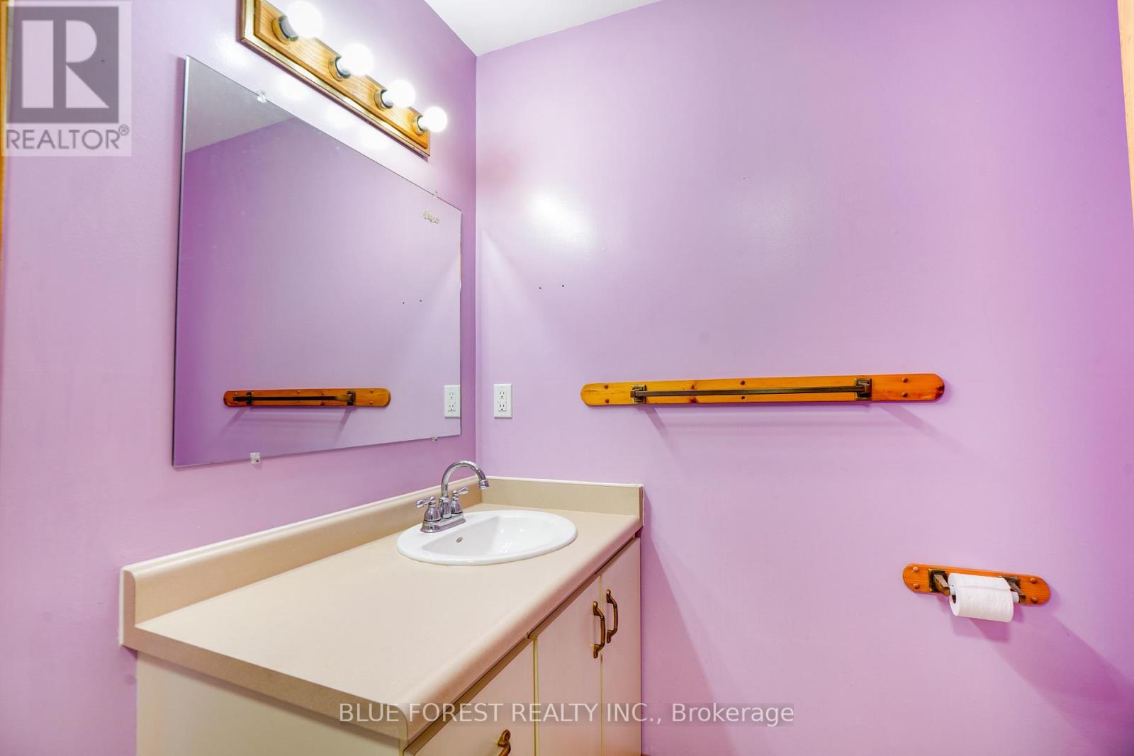 177 Gilbert Street, West Elgin, Ontario N0L 2P0 - Photo 18 - X12561974