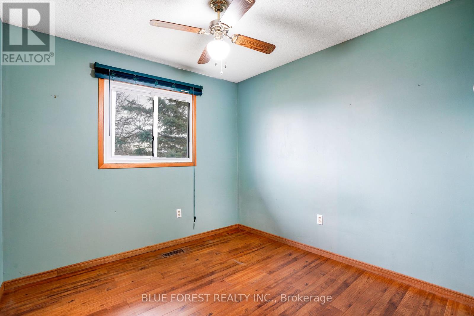 177 Gilbert Street, West Elgin, Ontario N0L 2P0 - Photo 25 - X12561974