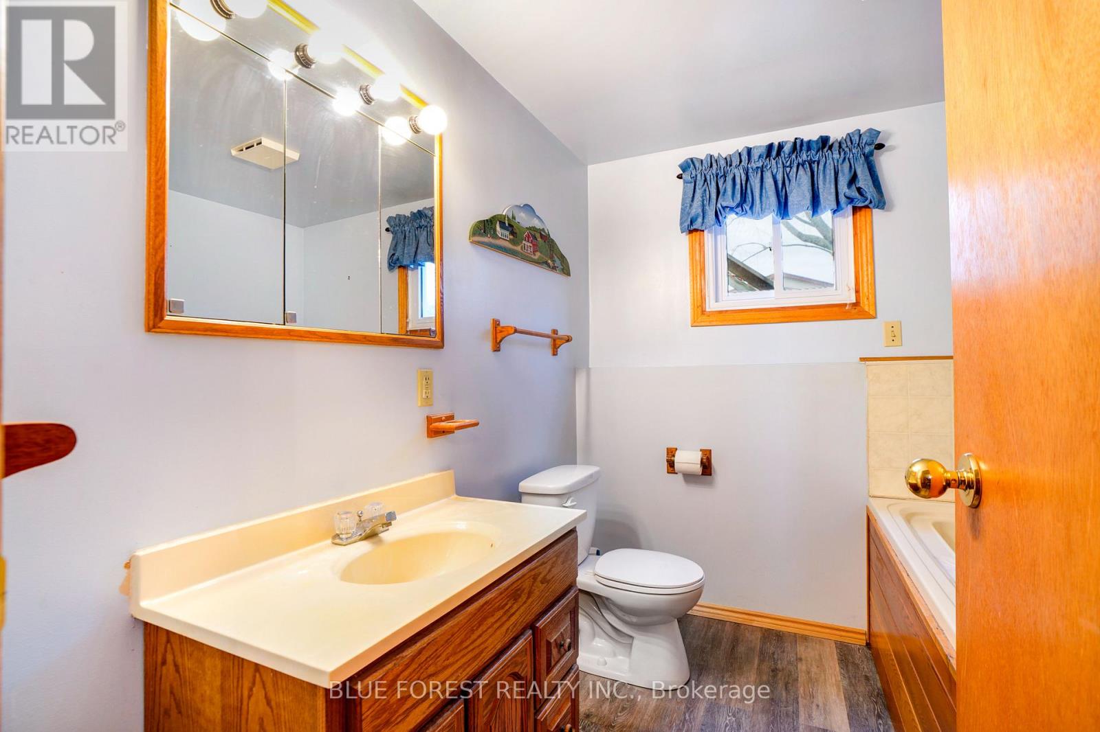 177 Gilbert Street, West Elgin, Ontario N0L 2P0 - Photo 28 - X12561974