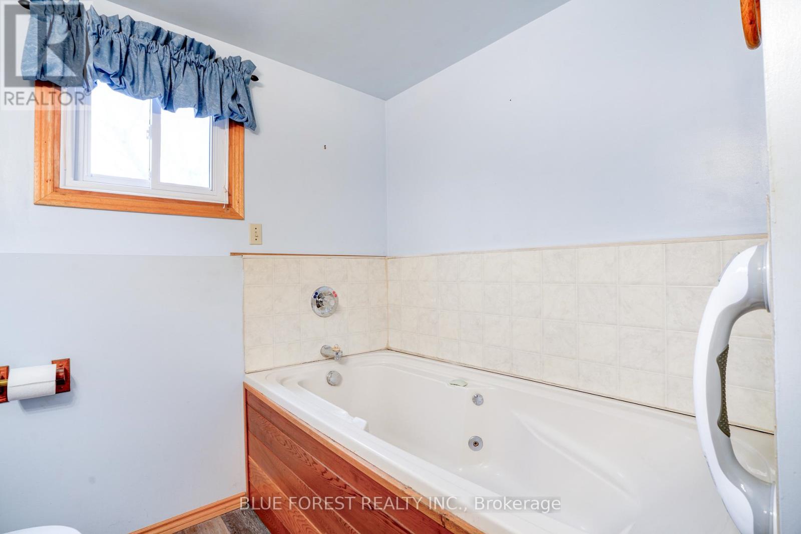 177 Gilbert Street, West Elgin, Ontario N0L 2P0 - Photo 29 - X12561974