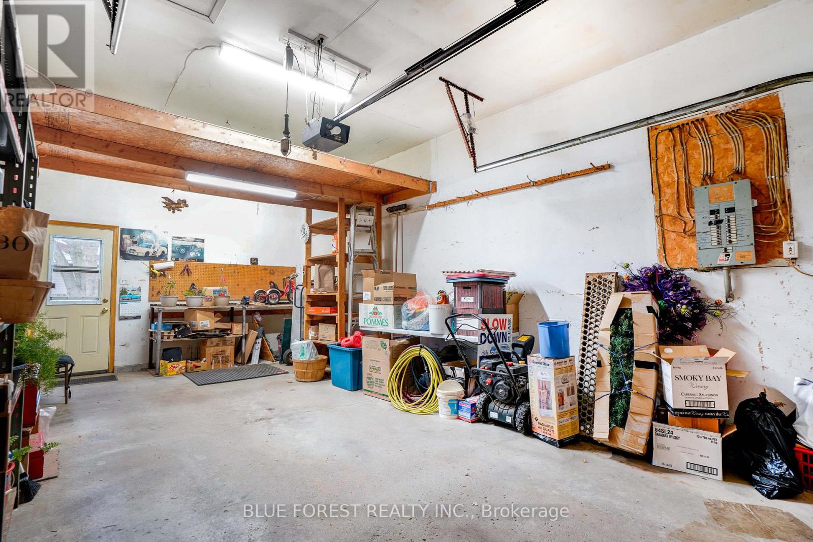 177 Gilbert Street, West Elgin, Ontario N0L 2P0 - Photo 38 - X12561974