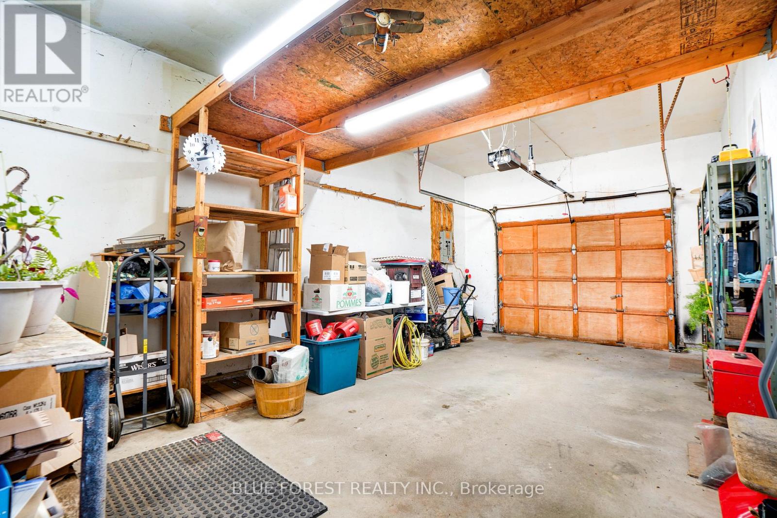 177 Gilbert Street, West Elgin, Ontario N0L 2P0 - Photo 40 - X12561974