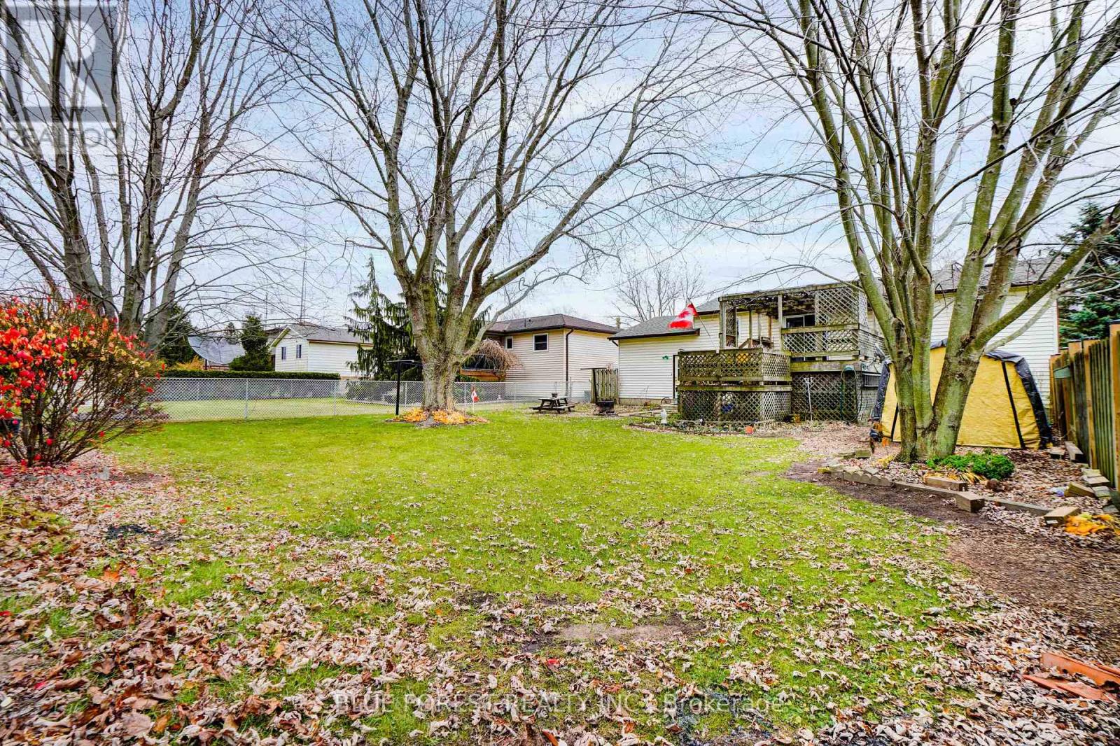 177 Gilbert Street, West Elgin, Ontario N0L 2P0 - Photo 47 - X12561974