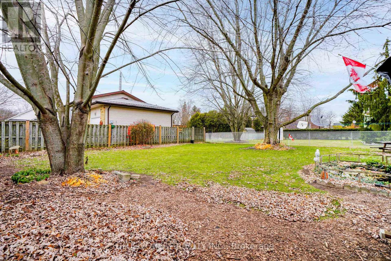 177 Gilbert Street, West Elgin, Ontario N0L 2P0 - Photo 48 - X12561974