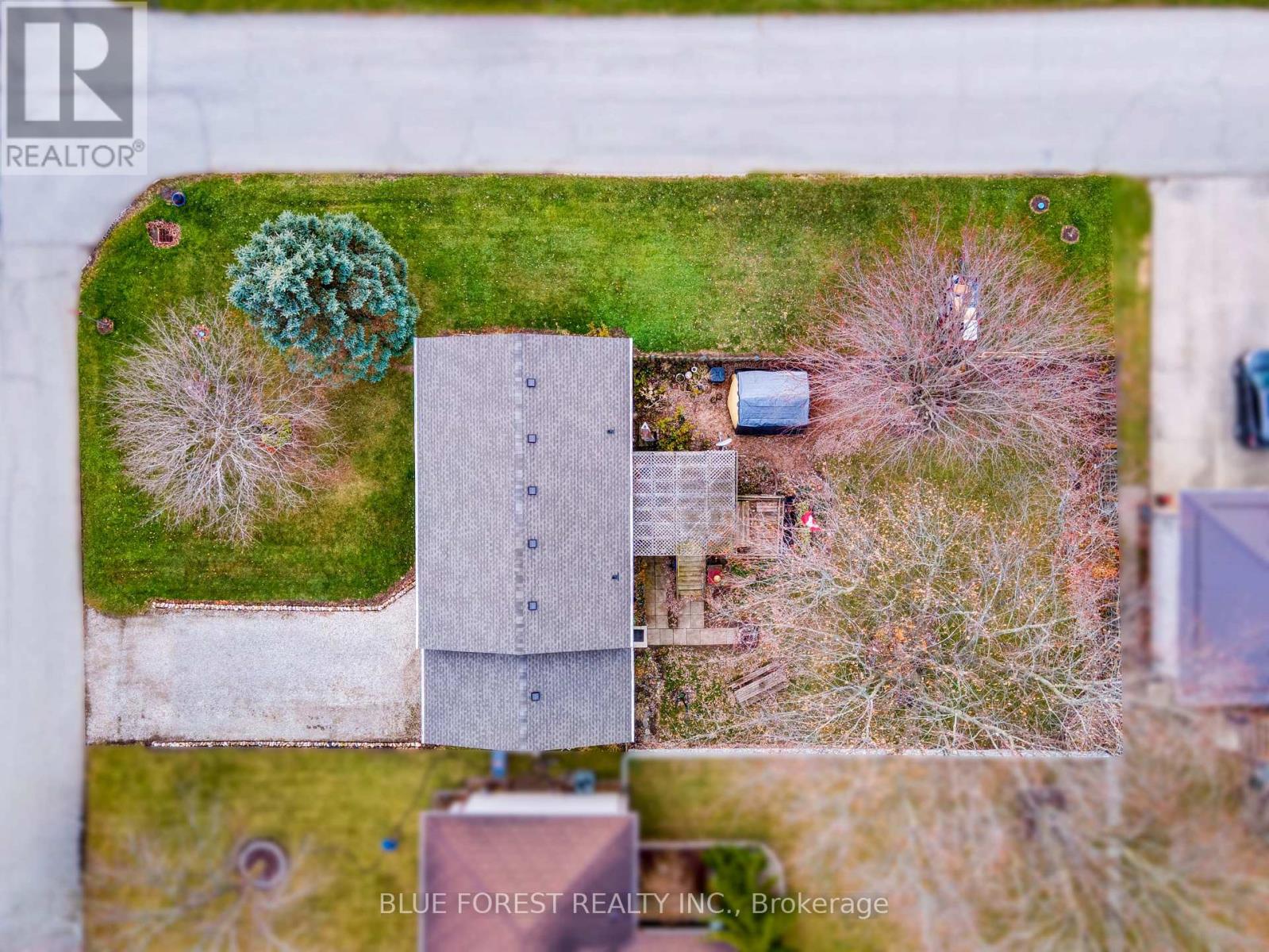 177 Gilbert Street, West Elgin, Ontario N0L 2P0 - Photo 49 - X12561974