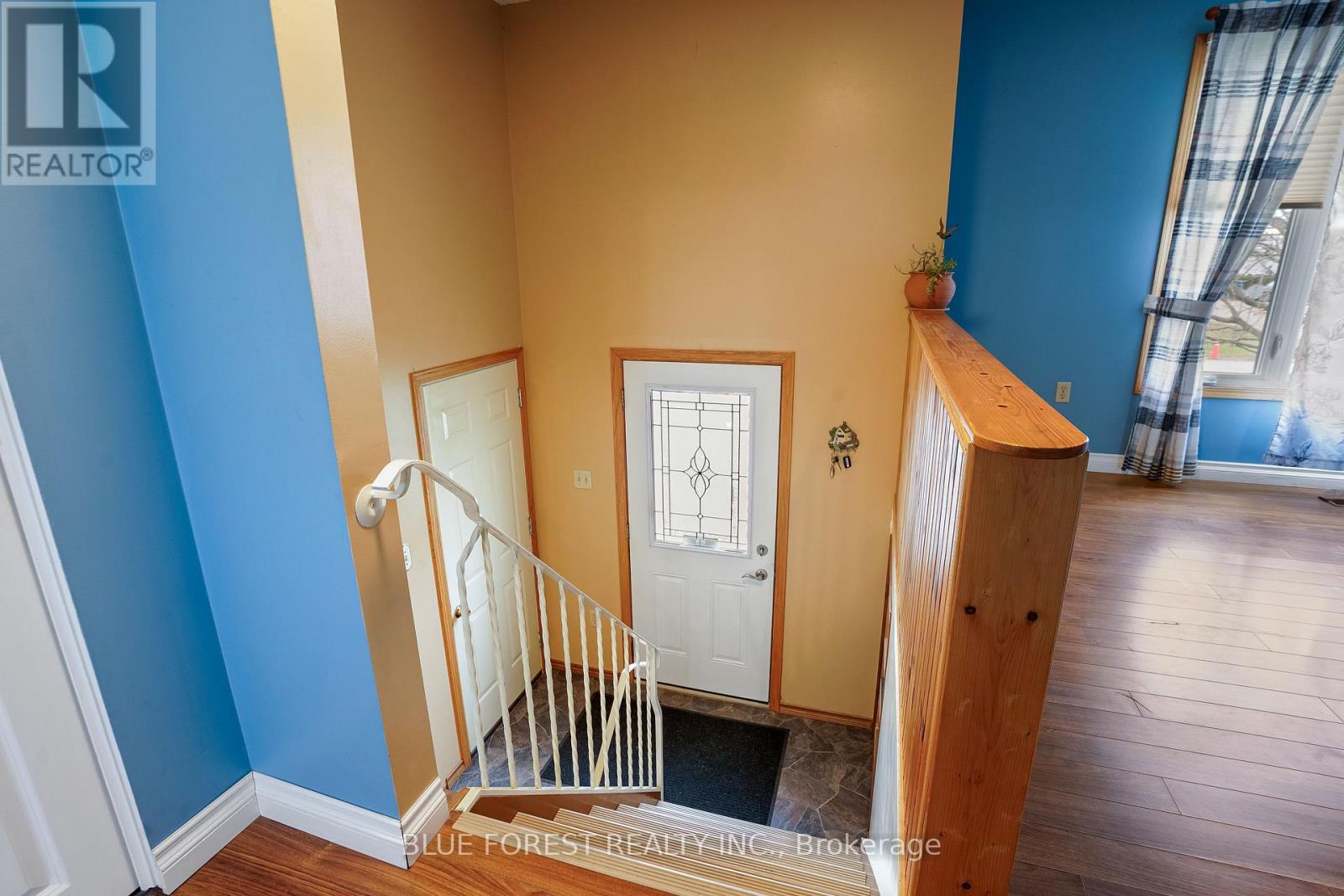 177 Gilbert Street, West Elgin, Ontario N0L 2P0 - Photo 5 - X12561974