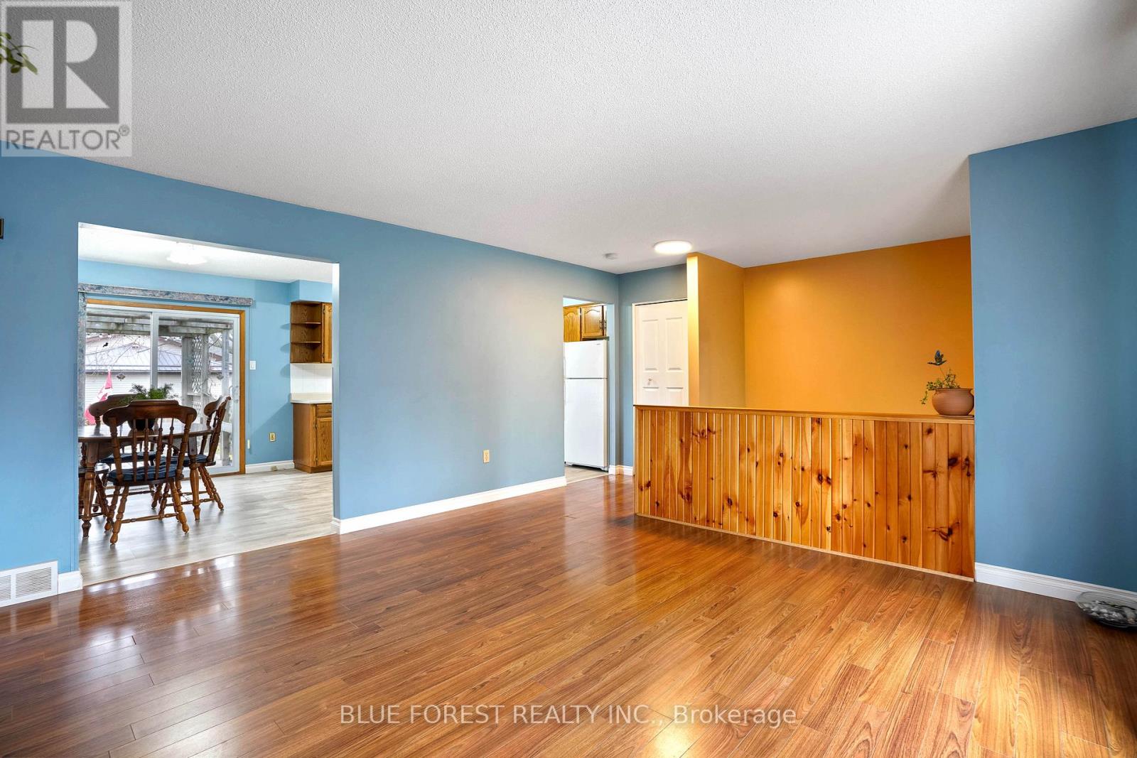 177 Gilbert Street, West Elgin, Ontario N0L 2P0 - Photo 9 - X12561974