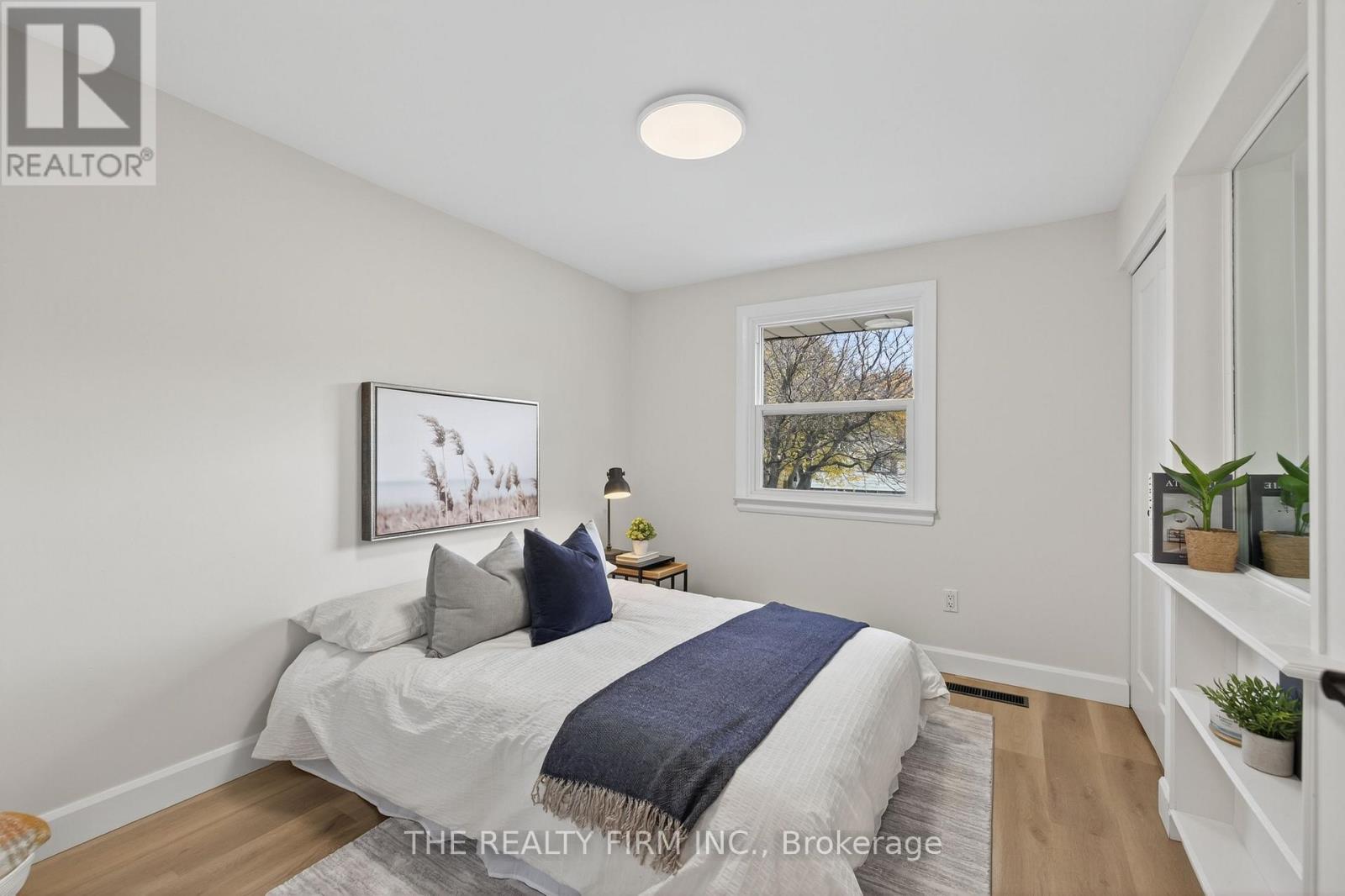 1180 Guildwood Boulevard, London North, Ontario  N6H 4G9 - Photo 18 - X12561980