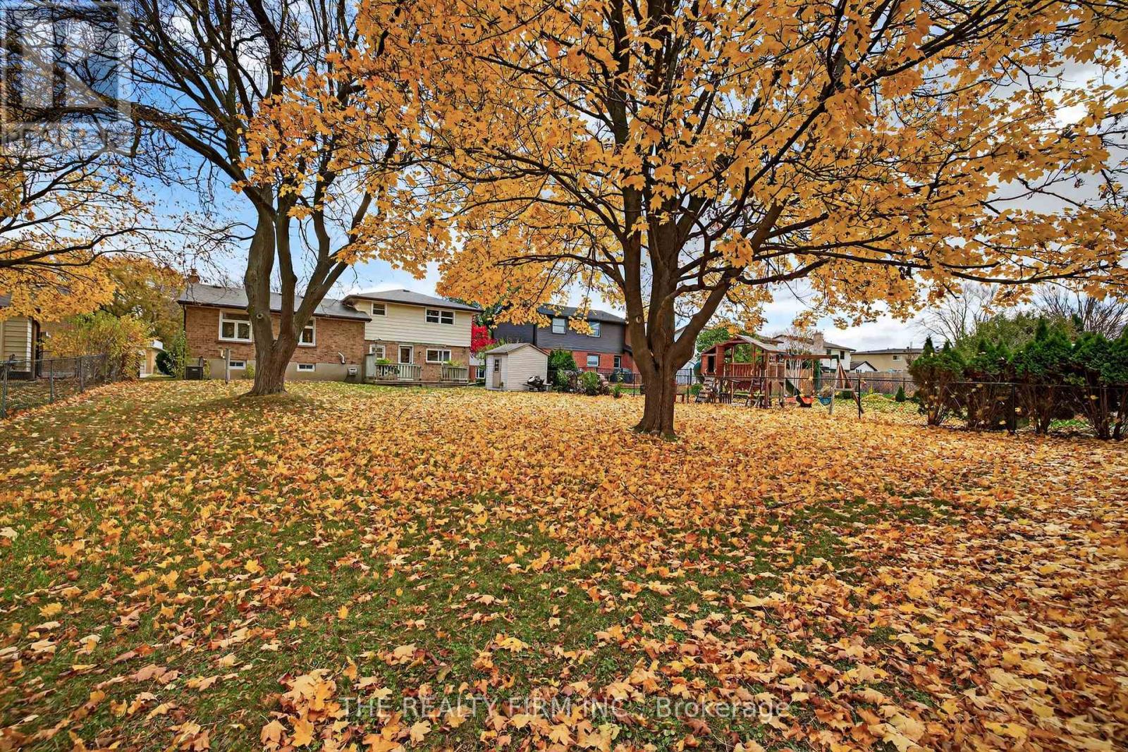 1180 Guildwood Boulevard, London North, Ontario  N6H 4G9 - Photo 36 - X12561980