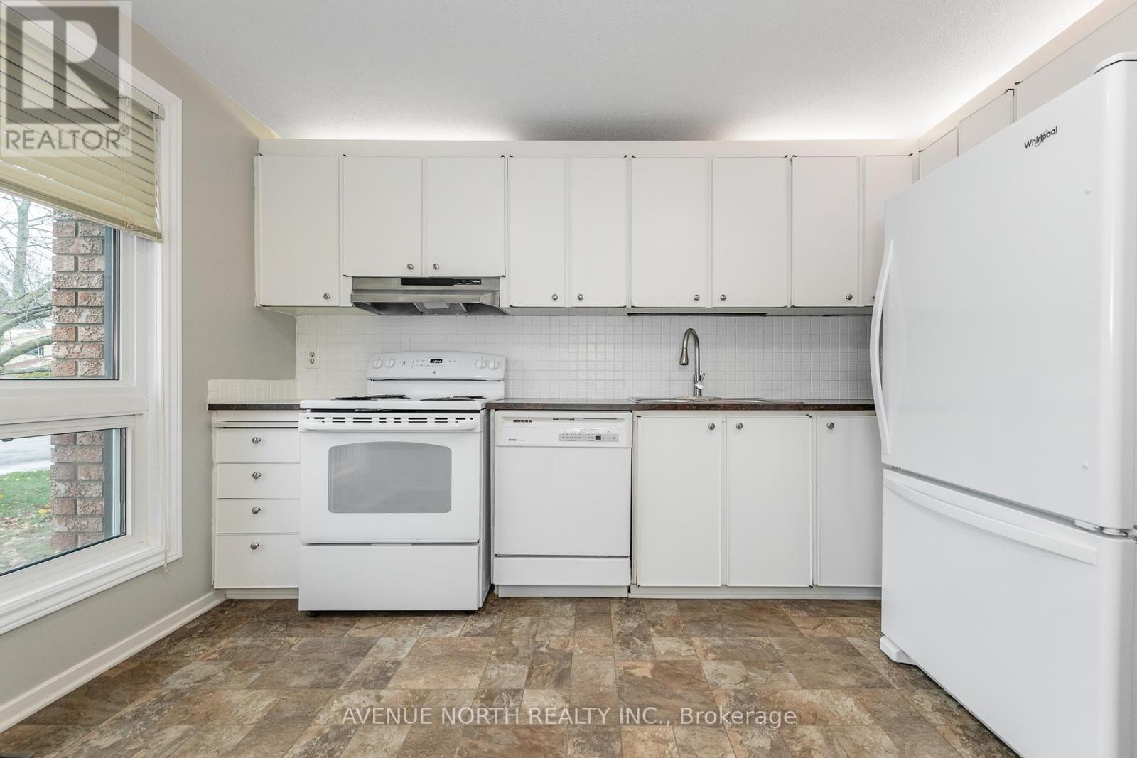 3 Fable Street, Ottawa, Ontario  K2J 2C9 - Photo 12 - X12561784