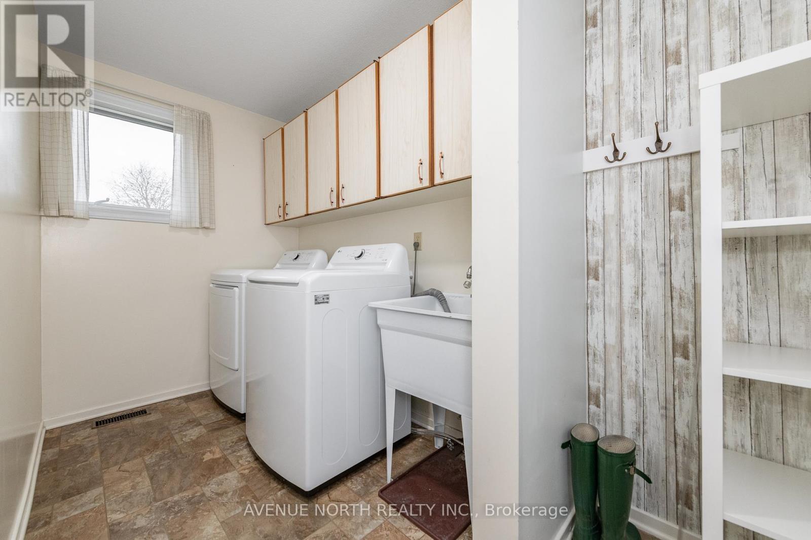 3 Fable Street, Ottawa, Ontario  K2J 2C9 - Photo 7 - X12561784