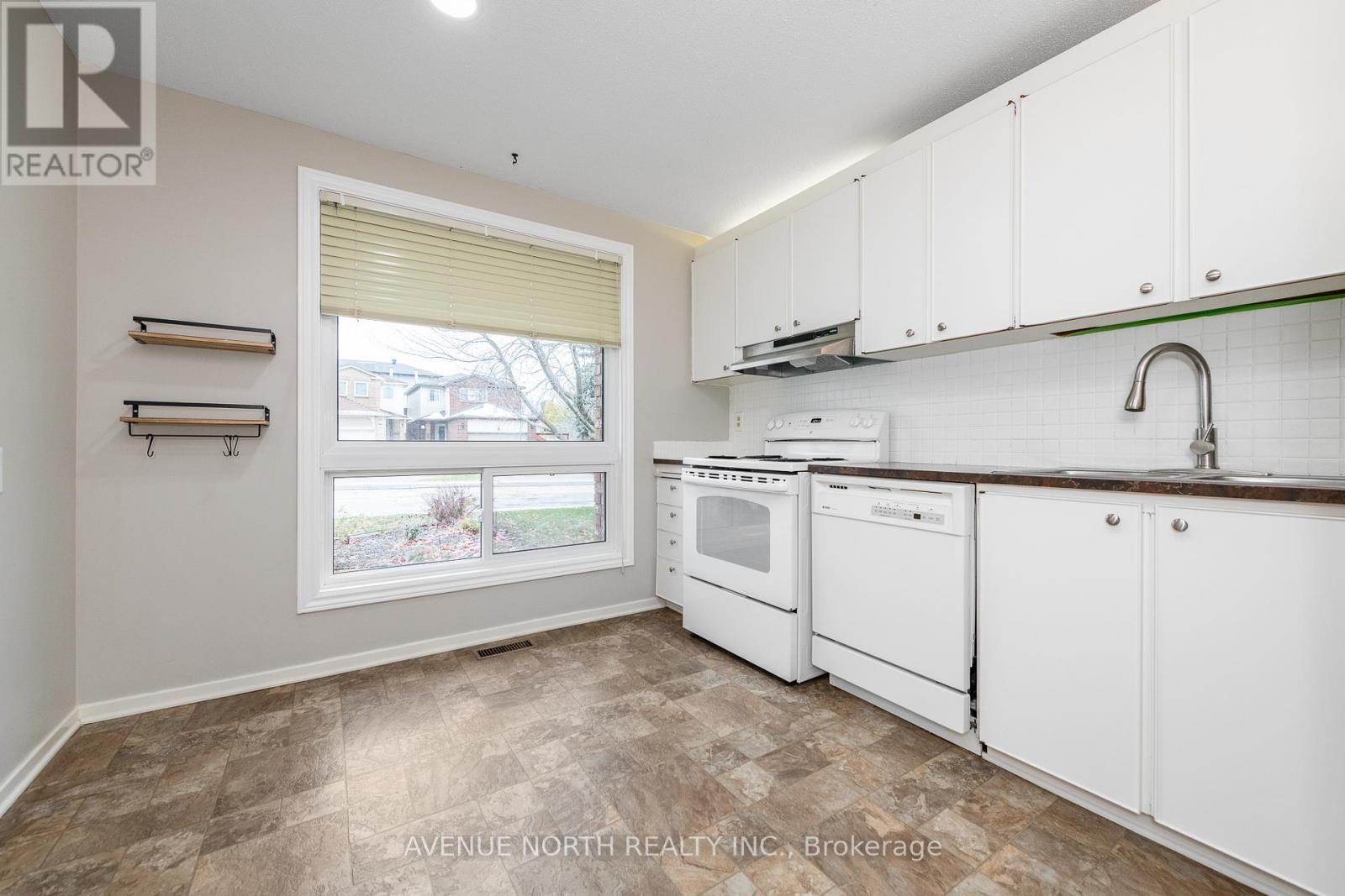 3 Fable Street, Ottawa, Ontario  K2J 2C9 - Photo 8 - X12561784