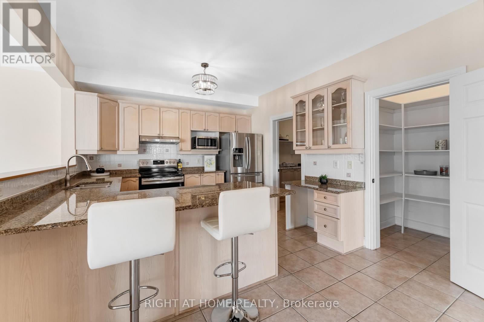 409 Beatrice Drive, Ottawa, Ontario  K2J 4W9 - Photo 17 - X12561876