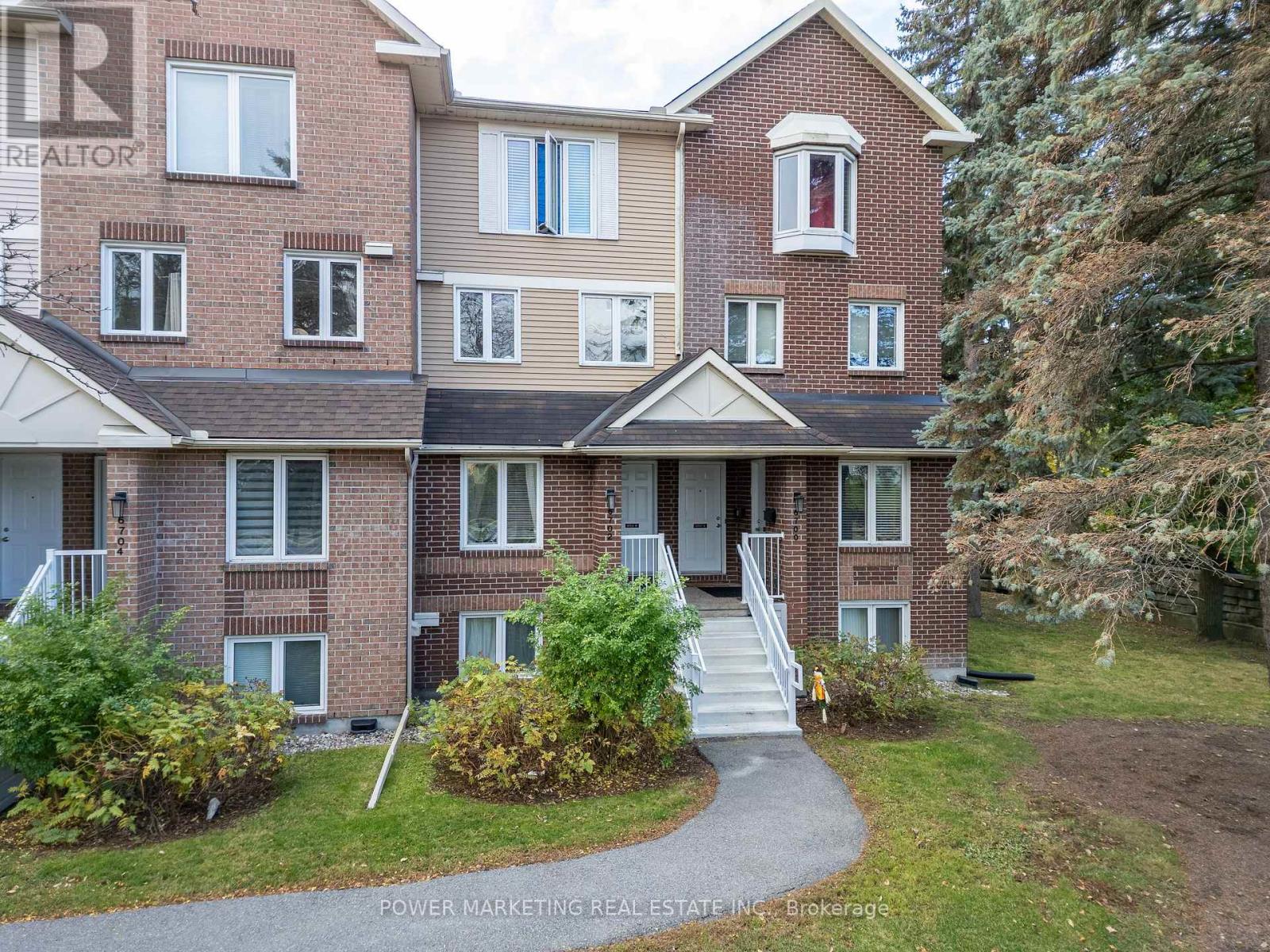 B - 6702 JEANNE D'ARC BOULEVARD N, Ottawa, Ontario