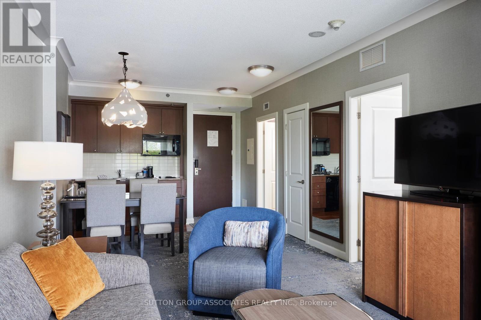 304 - 220 Gord Canning Drive, Blue Mountains, Ontario  L9Y 0K9 - Photo 2 - X12529696