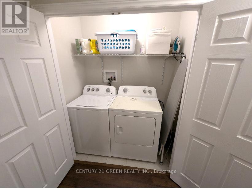 371 Vincent Drive, North Dumfries, Ontario  N0B 1E0 - Photo 12 - X12549726