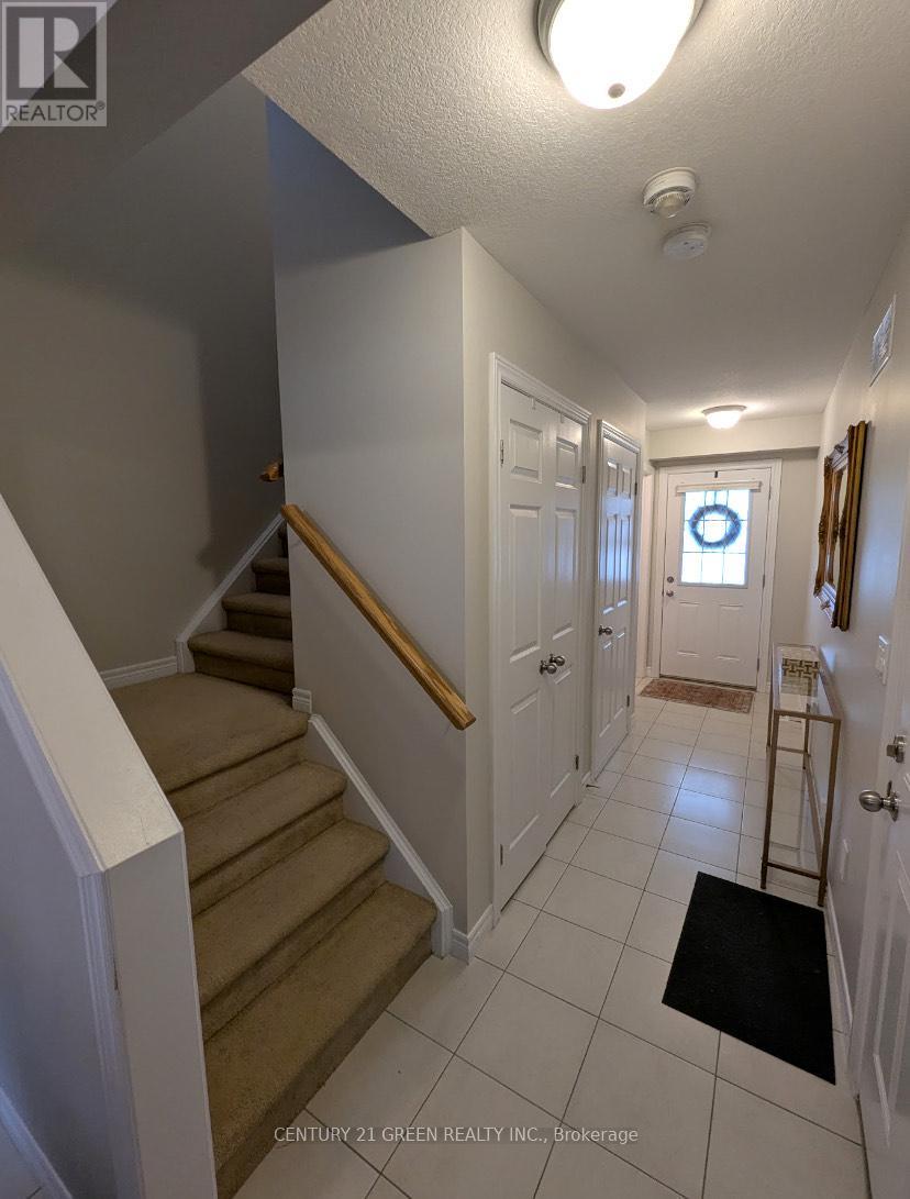 371 Vincent Drive, North Dumfries, Ontario  N0B 1E0 - Photo 3 - X12549726