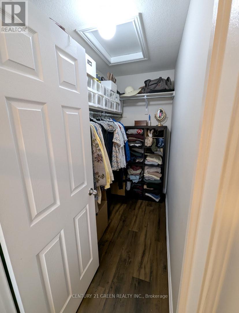 371 Vincent Drive, North Dumfries, Ontario  N0B 1E0 - Photo 18 - X12549726