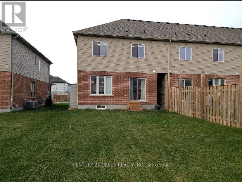 371 Vincent Drive, North Dumfries, Ontario  N0B 1E0 - Photo 22 - X12549726
