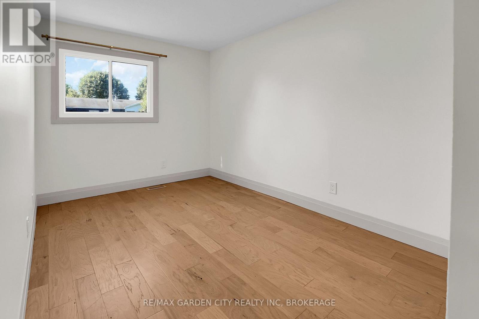 85 - 185 Denistoun Street W, Welland, Ontario  L3C 6J6 - Photo 16 - X12561824