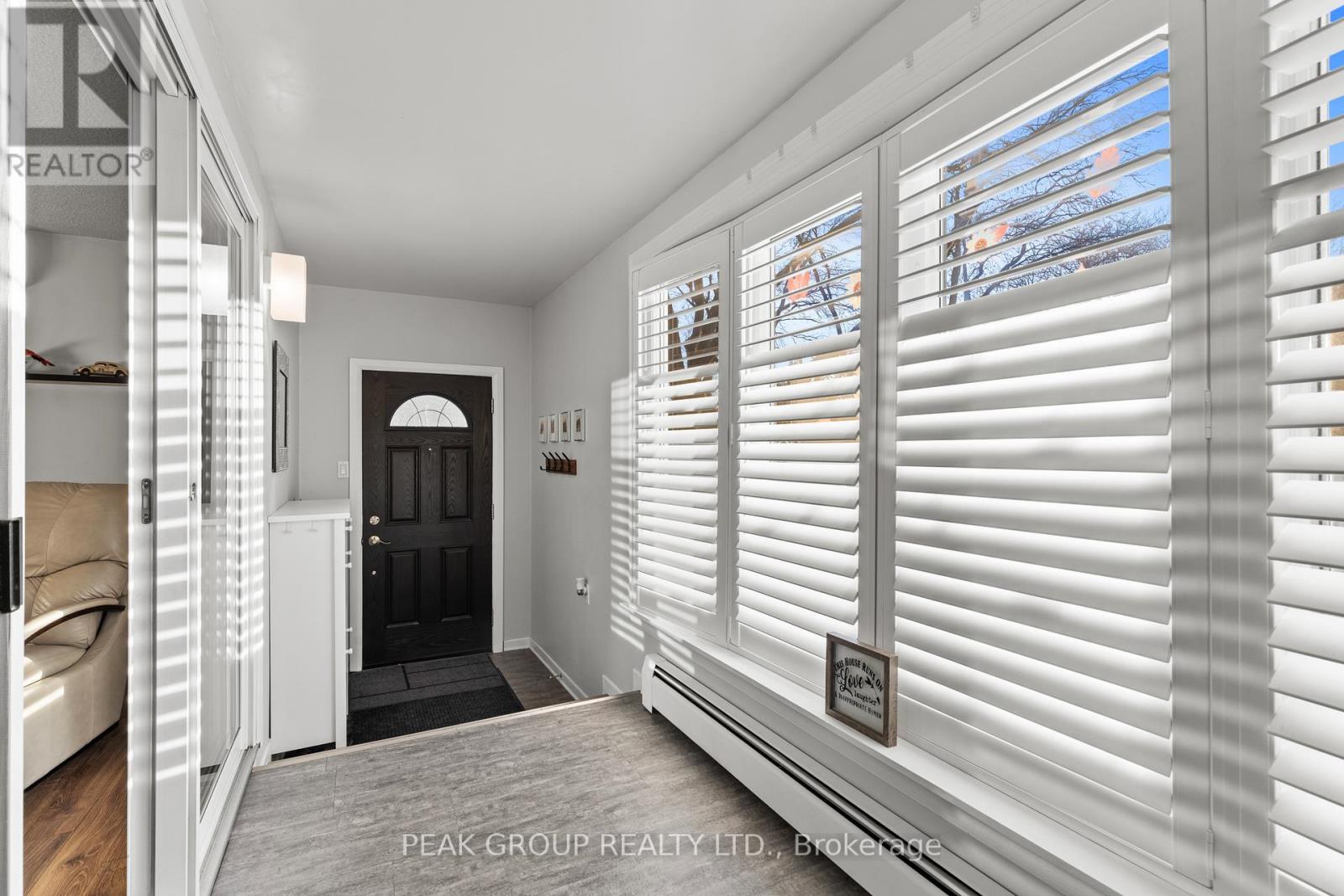 6015 Theresa Street, Niagara Falls, Ontario  L2J 2A4 - Photo 6 - X12561940