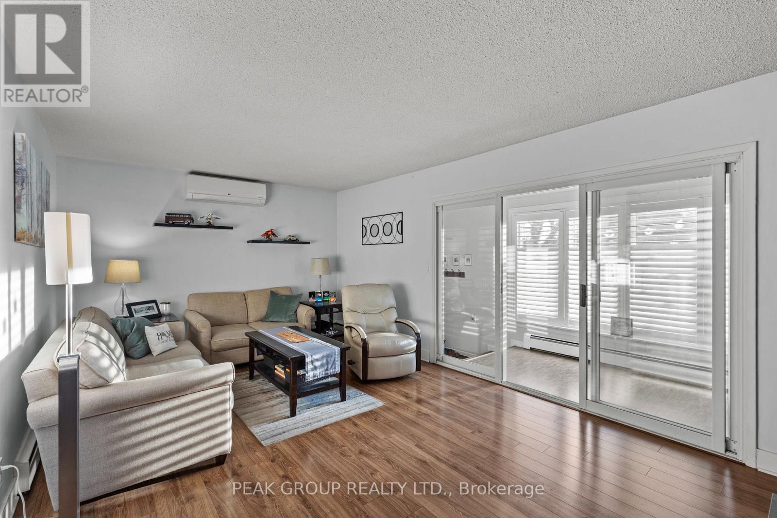 6015 Theresa Street, Niagara Falls, Ontario  L2J 2A4 - Photo 8 - X12561940