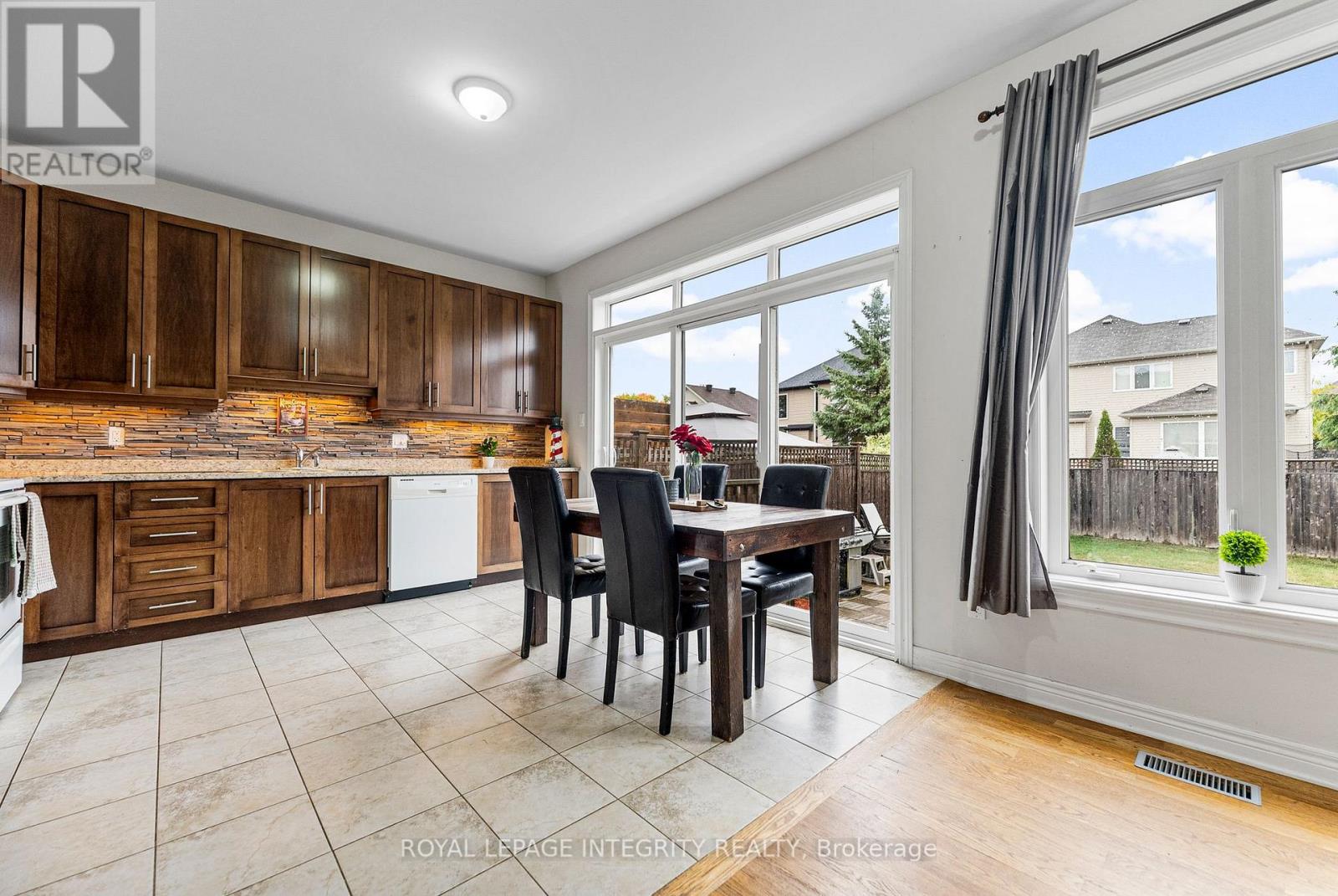 53 Willowshore Way, Carleton Place, Ontario  K7C 0B1 - Photo 7 - X12463495