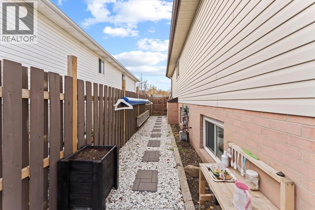 405 Gaylord Avenue, Lasalle, Ontario N9J 3H1 - Photo 43 - 25029223