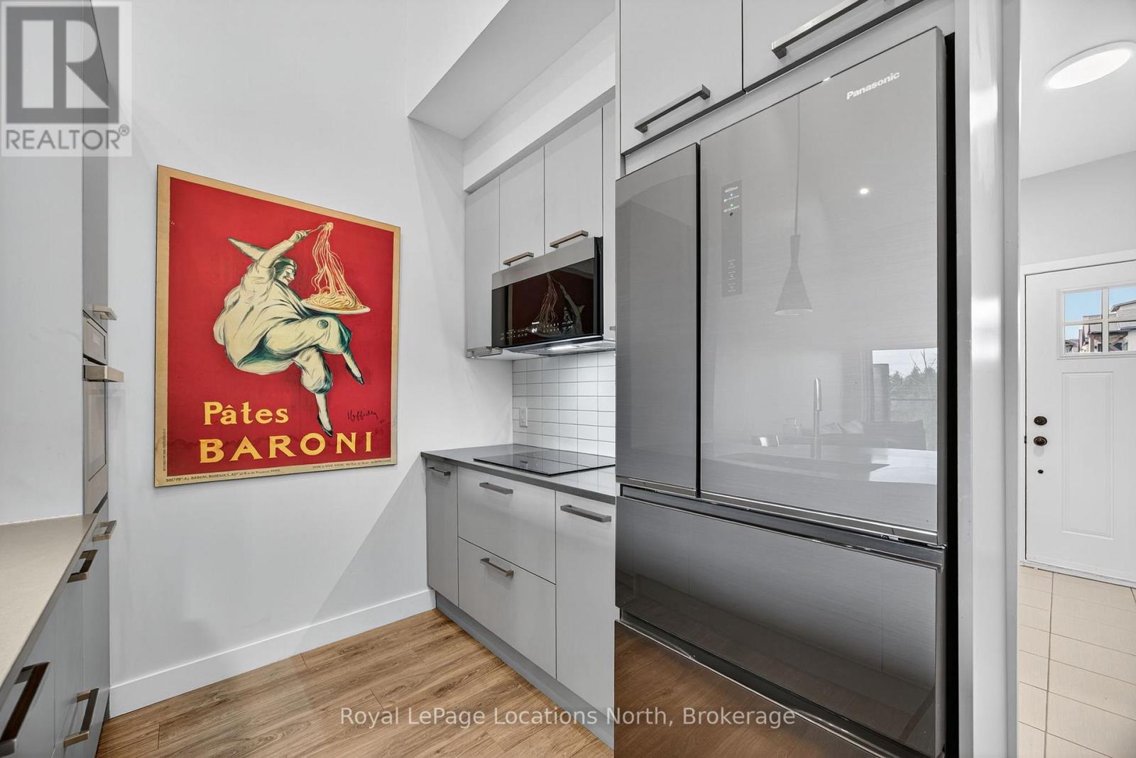 204 - 11 Beausoleil Lane, Blue Mountains, Ontario  L9Y 0H2 - Photo 9 - X12561700