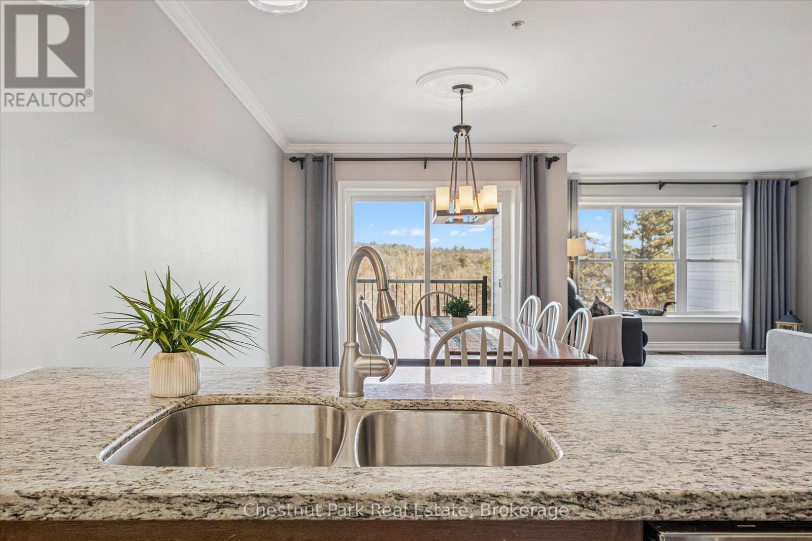 209 - 10b Kimberley Avenue, Bracebridge (Macaulay), Ontario  P1L 0A6 - Photo 13 - X12561904