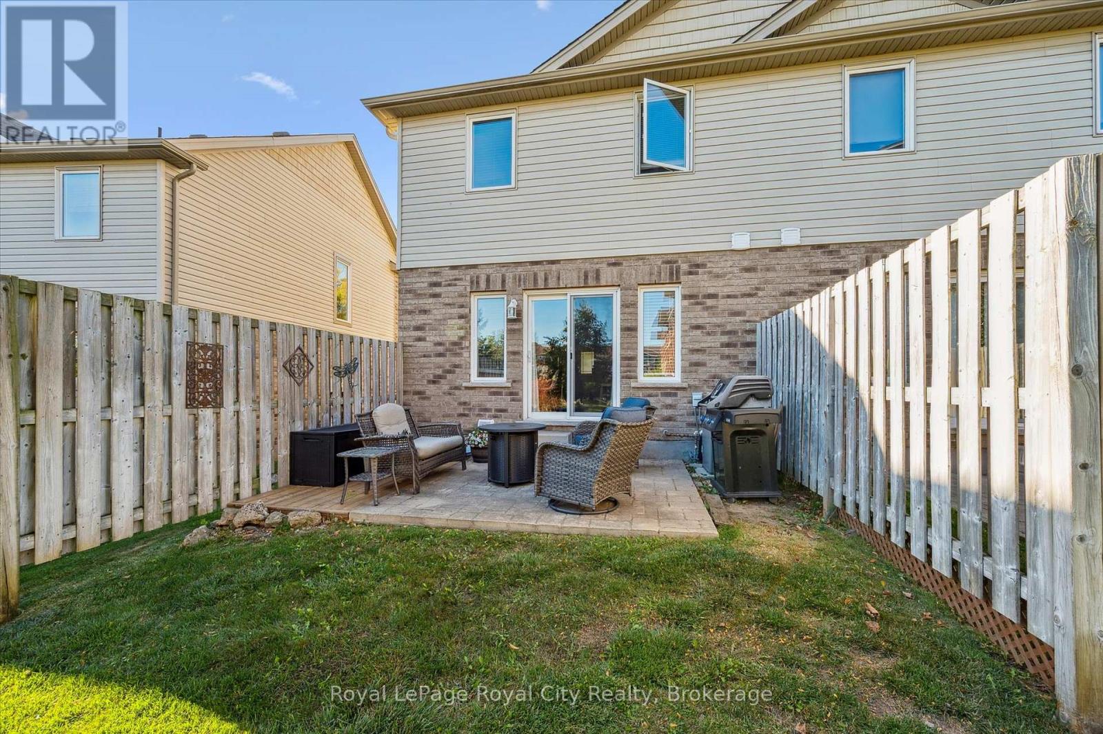 33 - 10 Katemore Drive, Guelph, Ontario N1L 0J2 - Photo 32 - X12561910