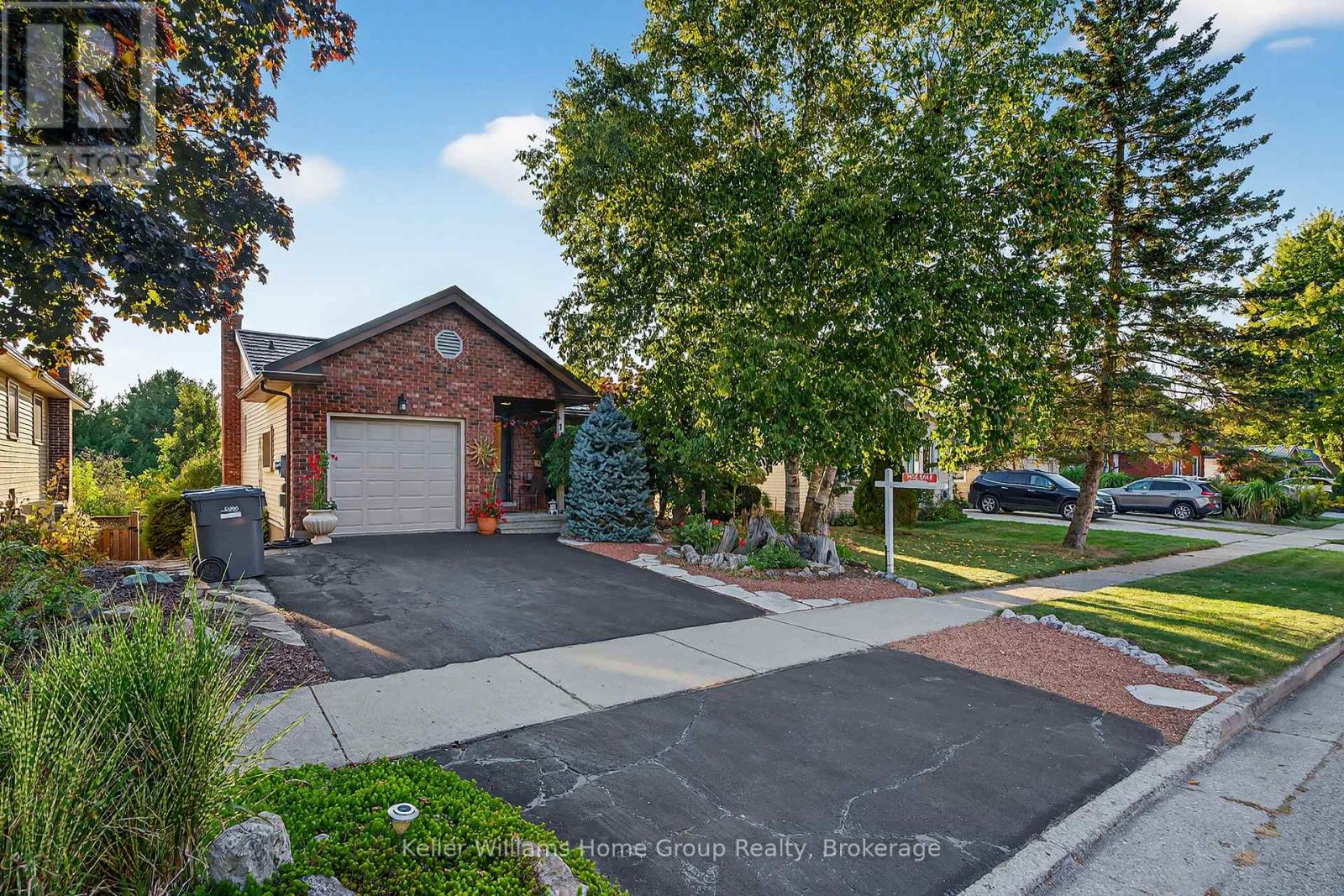 114 DOVERCLIFFE ROAD, guelph (dovercliffe park/old university), Ontario