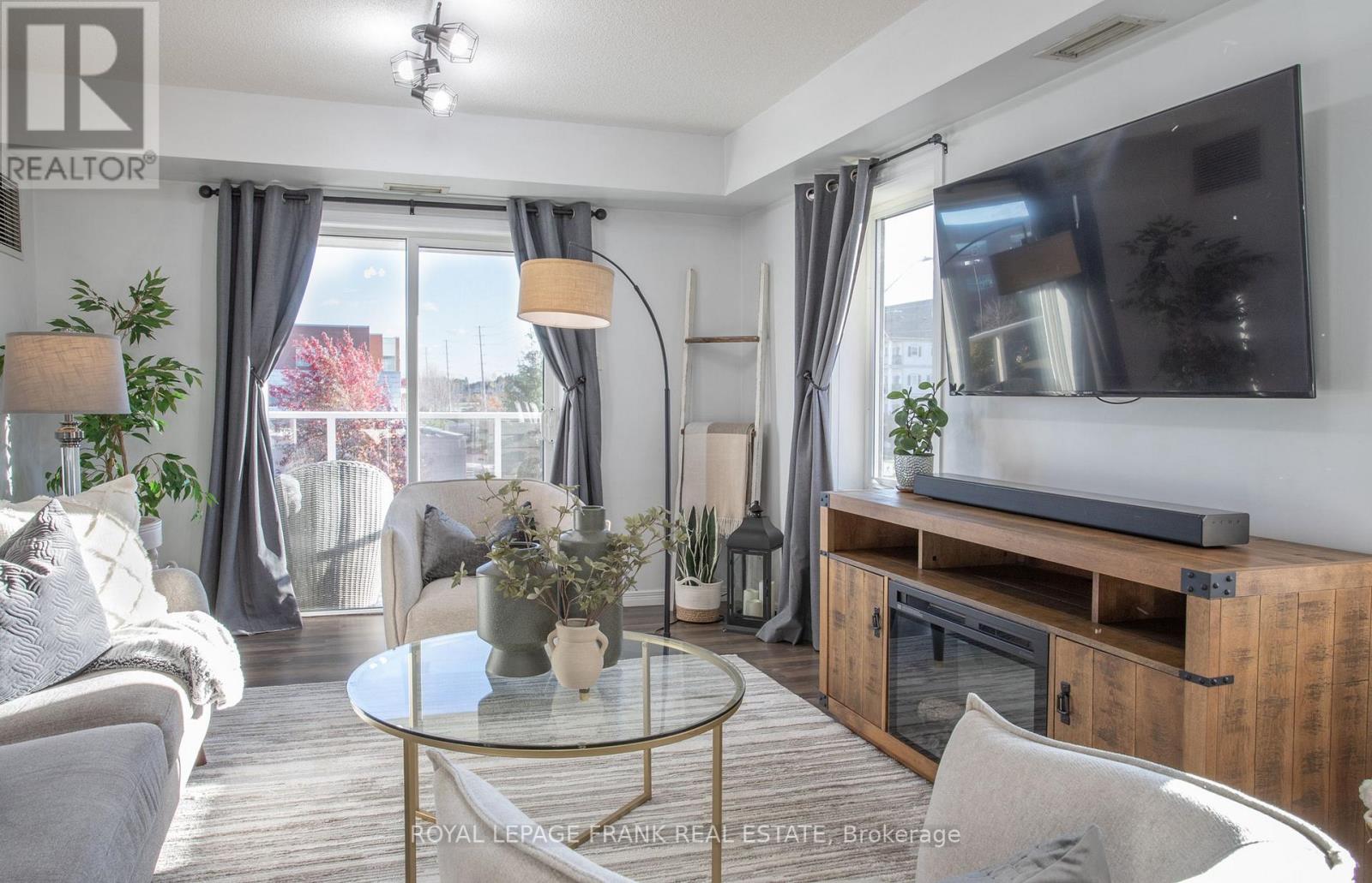 301 - 132 Aspen Springs Drive, Clarington, Ontario  L1C 0H1 - Photo 7 - E12473454