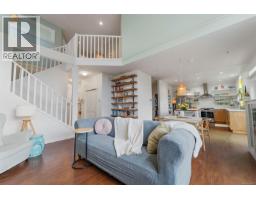 2432 Driftwood Dr Sunriver, Sooke, Ca