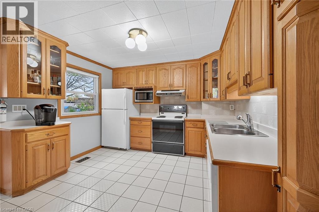 49 East 33rd Street, Hamilton, Ontario  L8V 3S9 - Photo 11 - 40786757