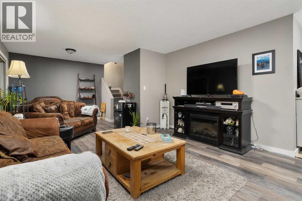 3803 63 Street, Camrose, Alberta  T4V 3C4 - Photo 4 - A2271153