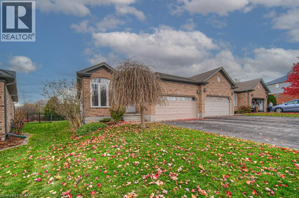 206 Dearborn Boulevard, Waterloo, Ontario  N2J 4Y3 - Photo 1 - 40788934