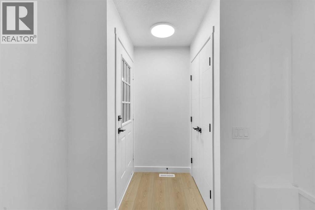 16 Faldale Close Ne, Calgary, Alberta  T3J 1V9 - Photo 3 - A2270795