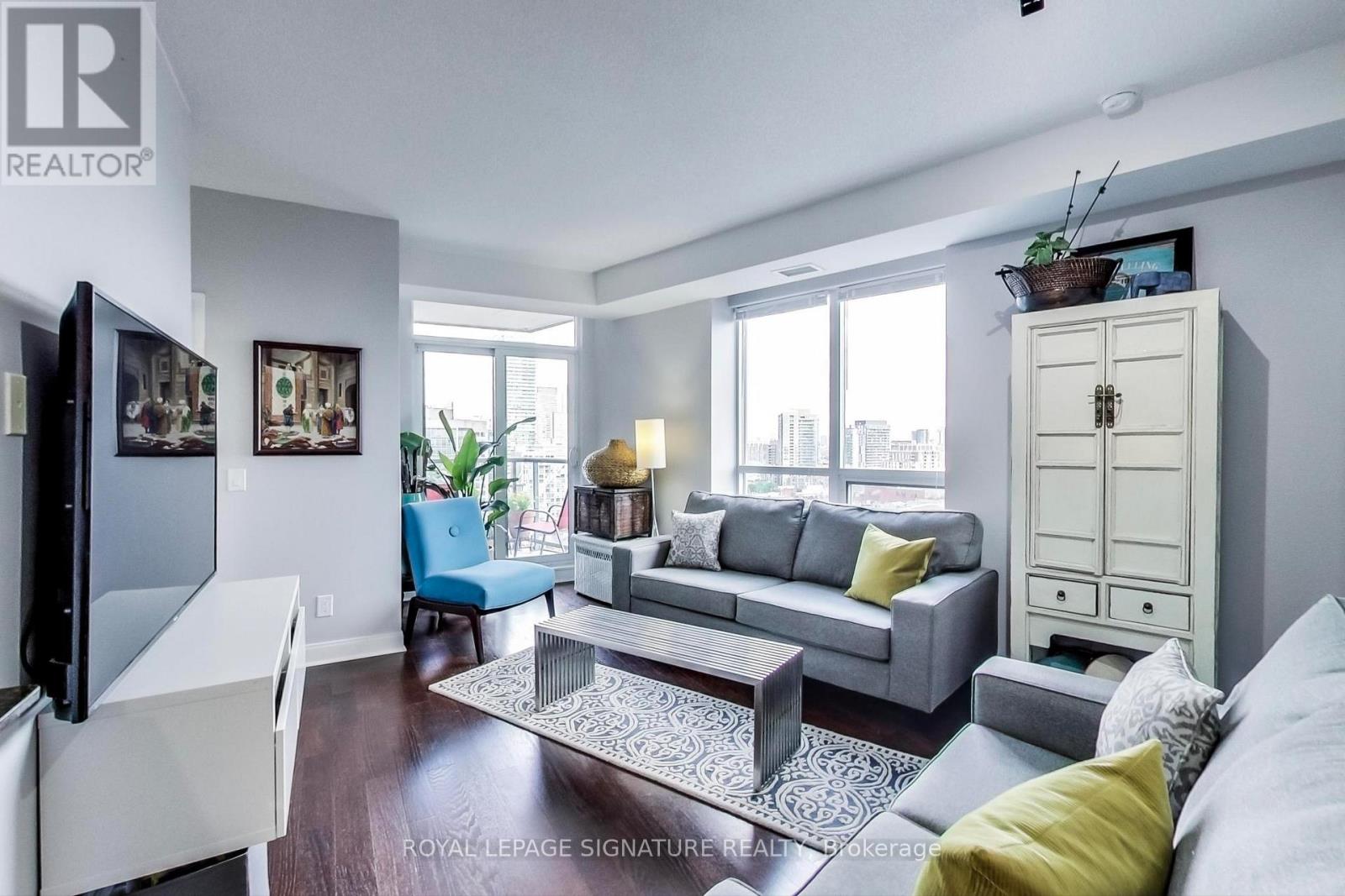 2009 - 1 SCOTT STREET, Toronto, Ontario