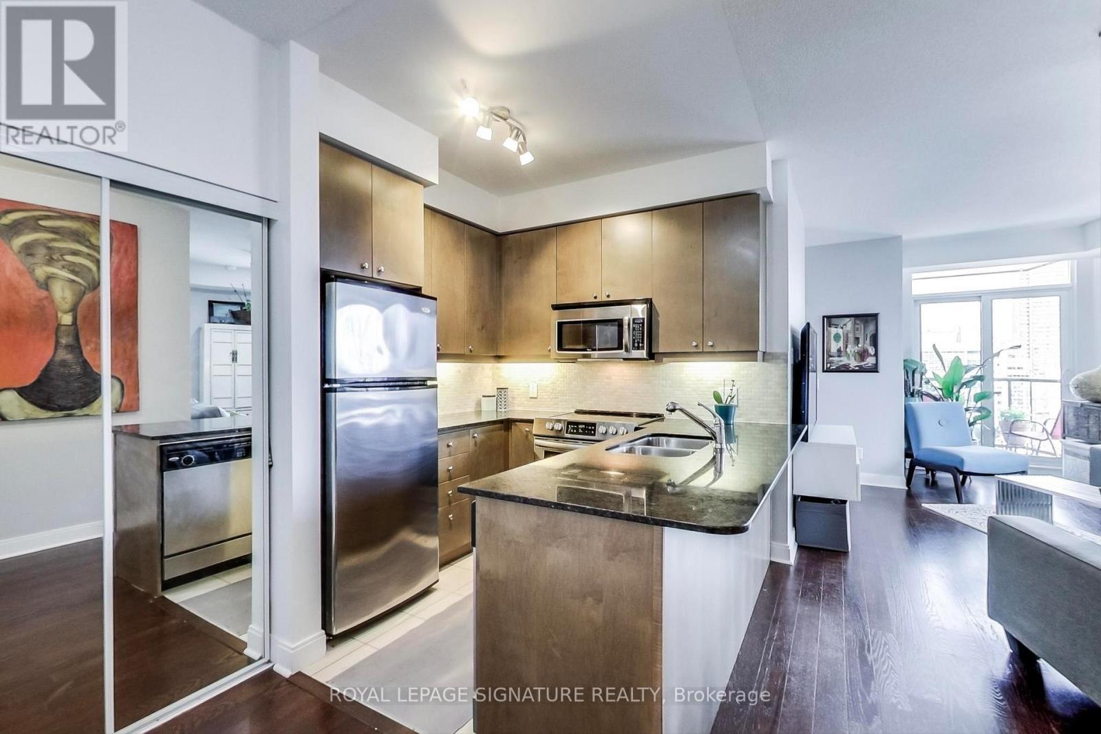 2009 - 1 Scott Street, Toronto, Ontario  M5E 1A1 - Photo 5 - C12561764